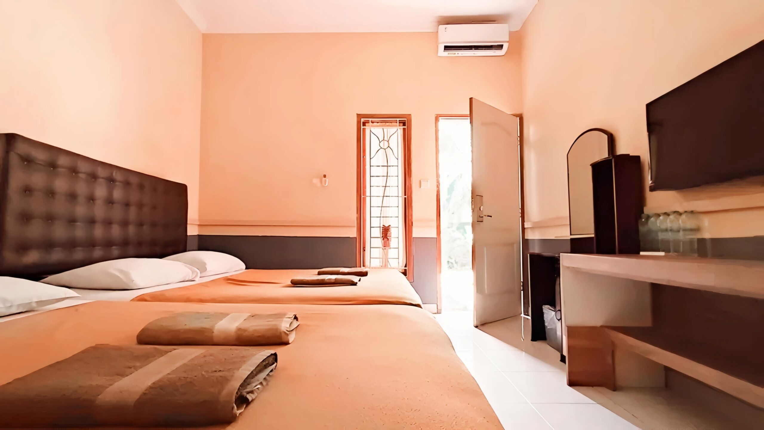 Hotel Dekat Semarang Tawang Terjangkau